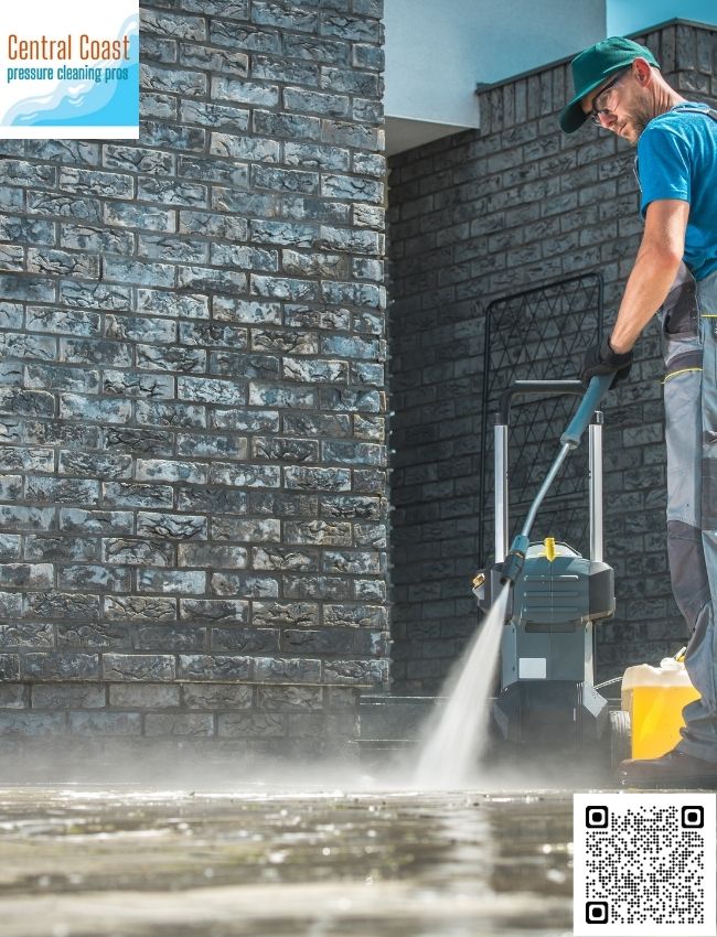 Who provides safe and effective roof cleaning in Terrigal?