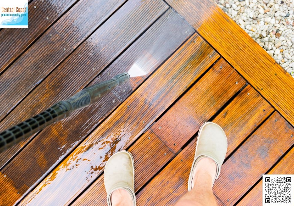 Who Provides Deck Cleaning for Outdoor Areas in The Entrance?